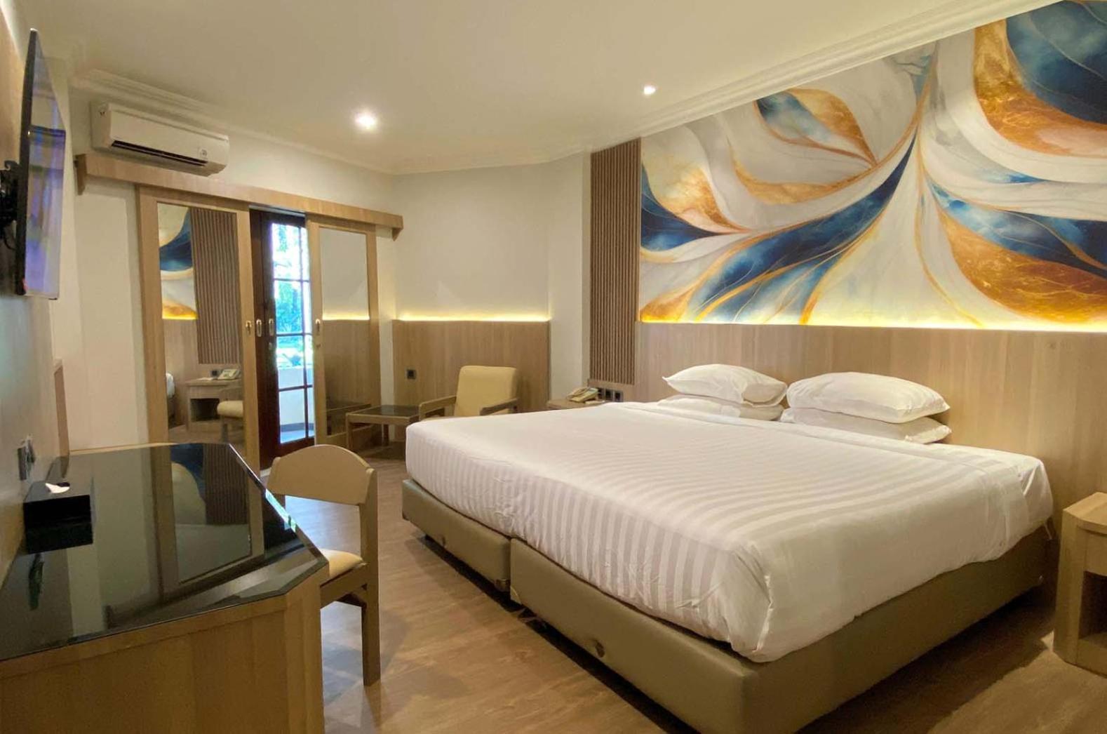 Lombok Raya Hotel Mataram Eksteriør bilde